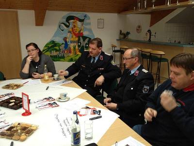 Demokratiestammtisch in Saalfeld_13602284594453.jpg