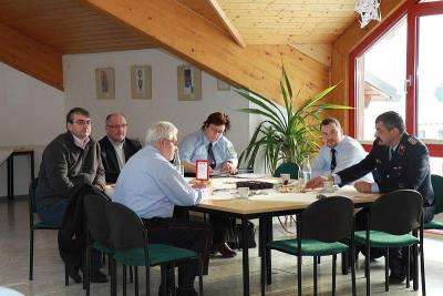 Demokratiestammtisch in Saalfeld_13602284602479.jpg
