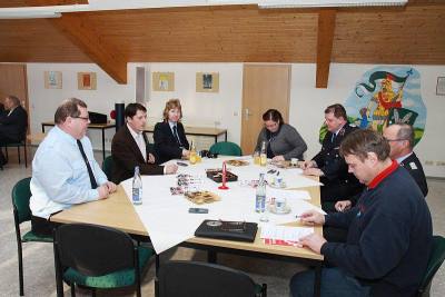 Demokratiestammtisch in Saalfeld_13602284610686.jpg