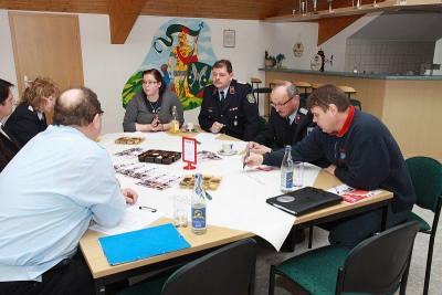 Demokratiestammtisch in Saalfeld_13602284621787.jpg