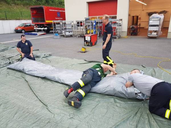 Übung Dekonzug des Lkr Saalfeld-Rudolstadt_IMG-20180526-WA0000.jpg
