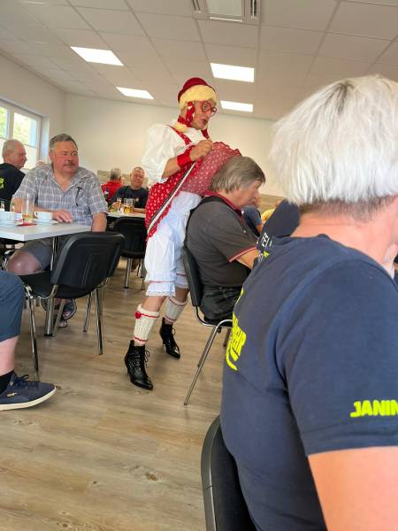 Treffen der Frauenabteilungen sowie Alters- und Ehrenabteilungen in Sitzendorf_IMG-20230911-WA0004.jpg